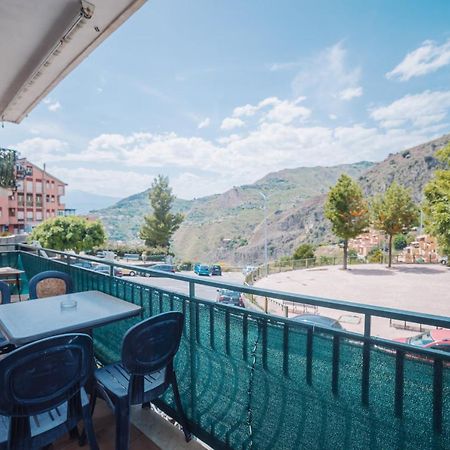 Taormina Casa Erika Family Apartment エクステリア 写真