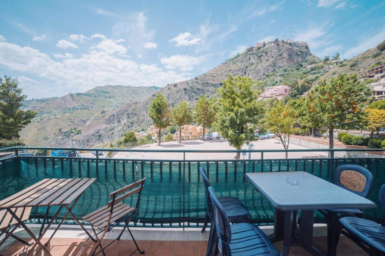 Taormina Casa Erika Family Apartment エクステリア 写真