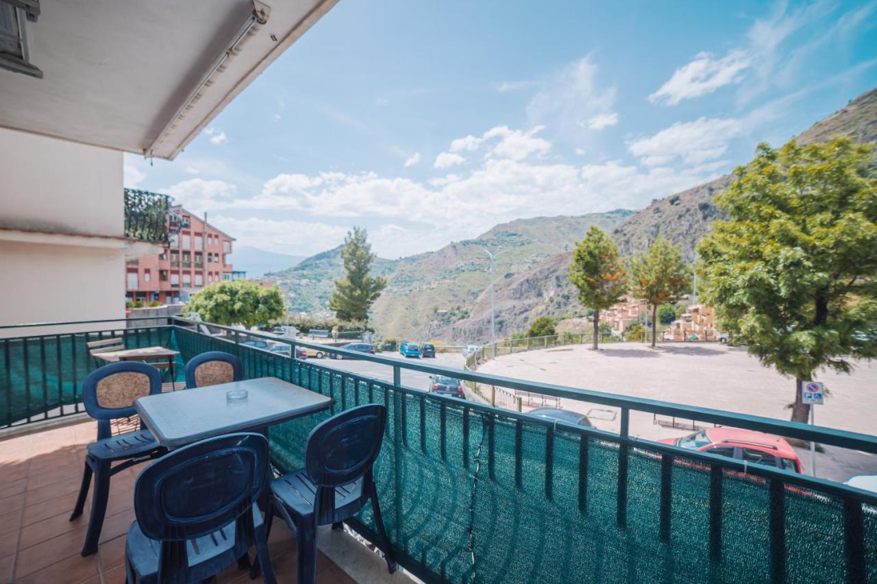 Taormina Casa Erika Family Apartment エクステリア 写真