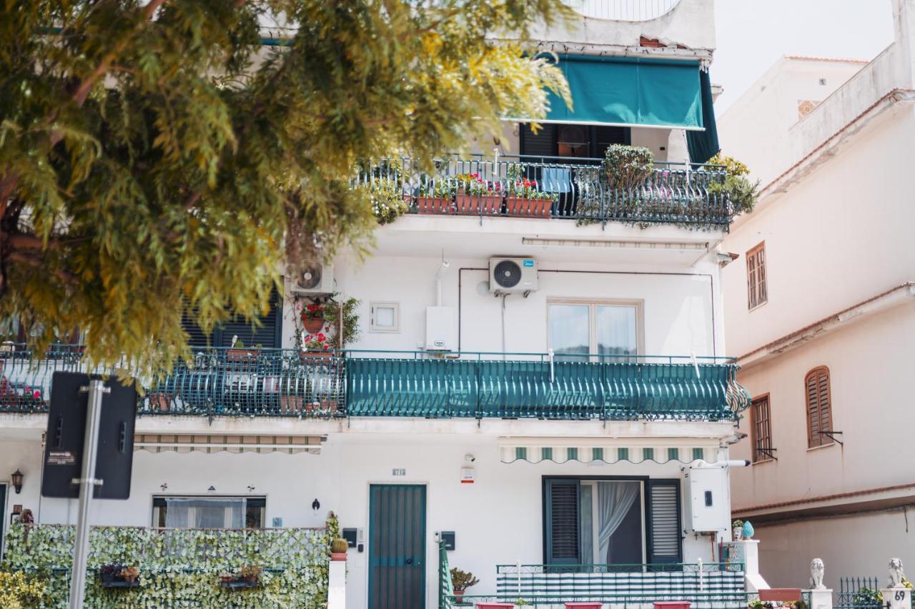 Taormina Casa Erika Family Apartment エクステリア 写真